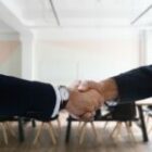 CDD vs CDI : tableau comparatif, points communs et différences