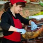 Travail le dimanche : Volontariat ou obligation ? Quelle rémunération ?